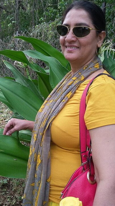Indian Mature North Desi Mom