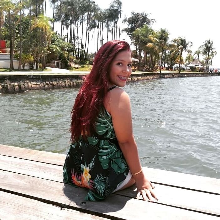 PUTA DO INSTAGRAM: Giovana Damacena