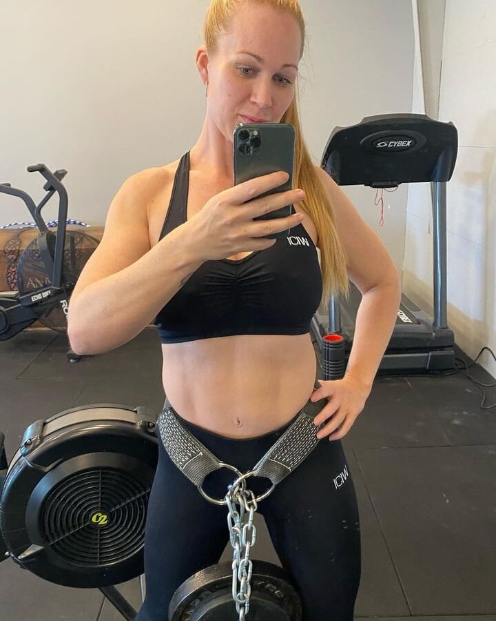 Hot instagram fit MILF Cilie