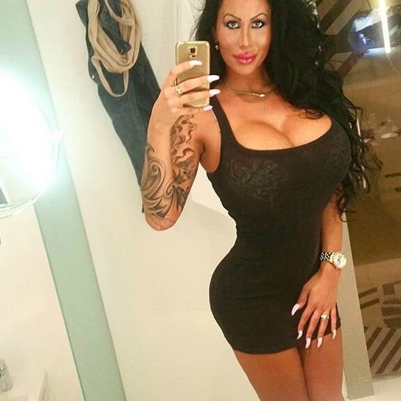 wonder women milf boobs