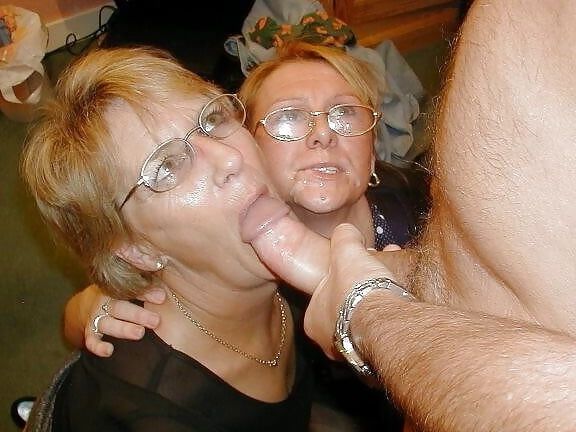 Salope pour une ejac en pleine gueule vol. - facial cum