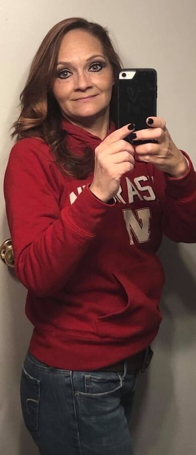 Dani sent nudes on messenger