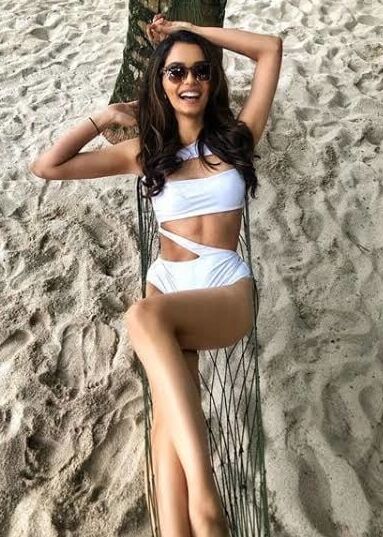 Manushi chillar sexy hot