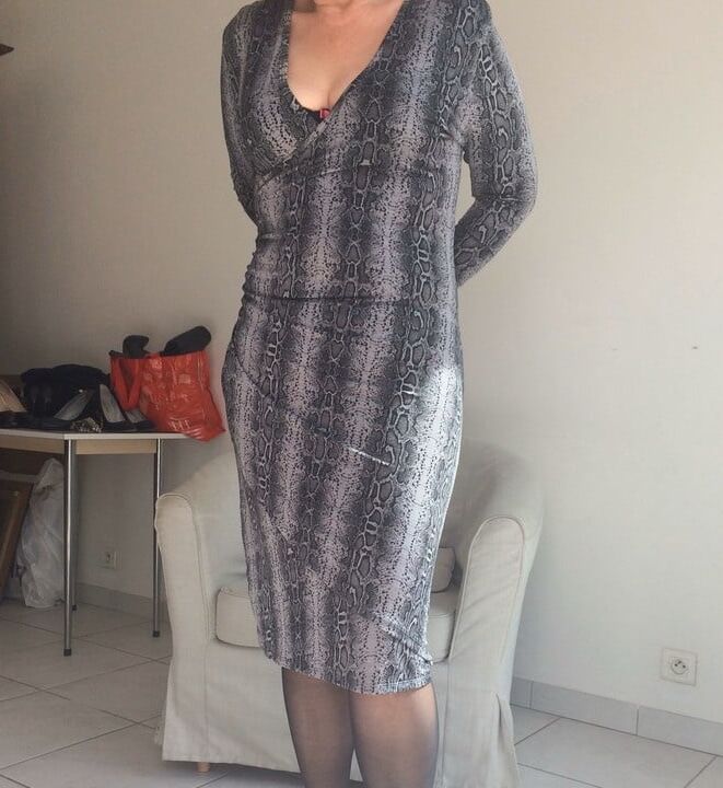 French milf qui vend ses fringues-