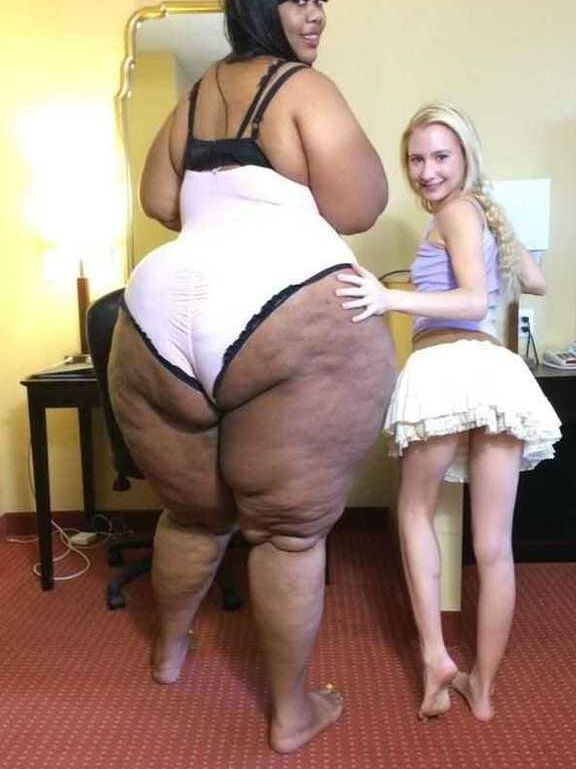 Fat Chicks With Skinny Friends