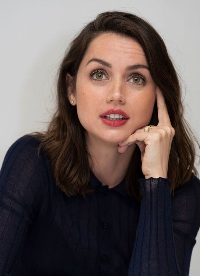 Celeb Favourites - Feb