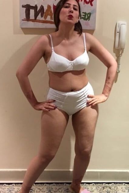 DESi Newly Married Wife HONEYMOON pICS