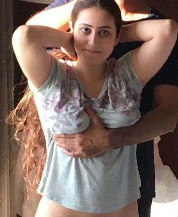 DESi Newly Married Wife HONEYMOON pICS