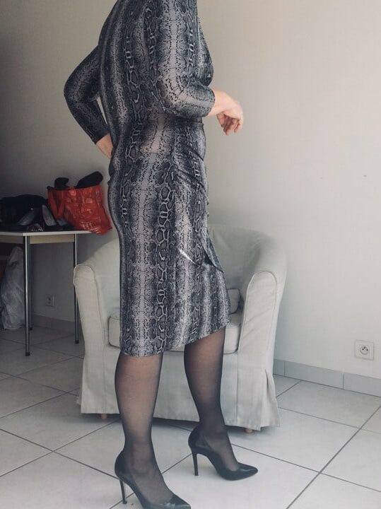 French milf qui vend ses fringues-
