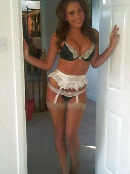 Zofe Nico devot mit Nylons und Dessous Ber.. Dresden