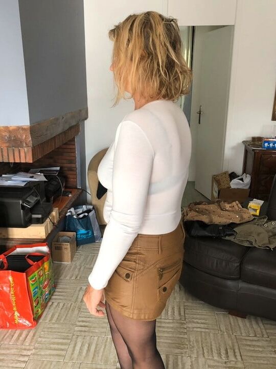 French milf qui vend ses fringues-