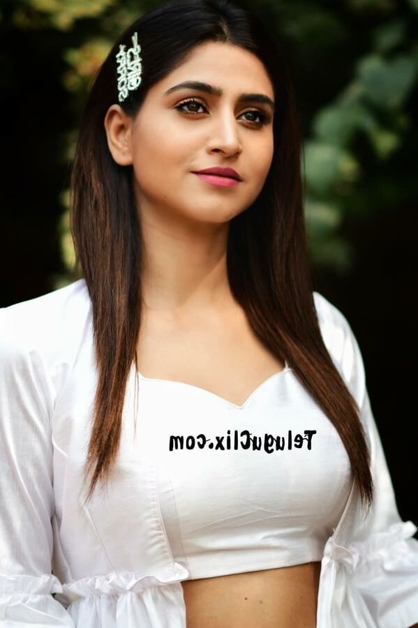 Naaaaa varshini puku munda