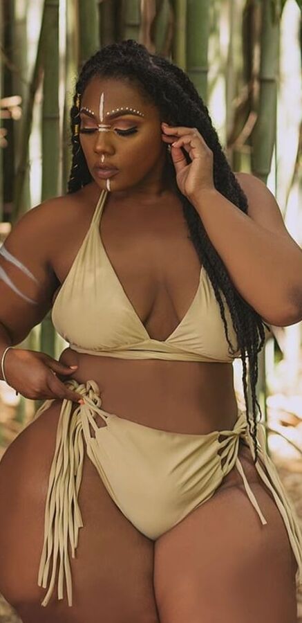 Super bbw mega thigh pear Diva