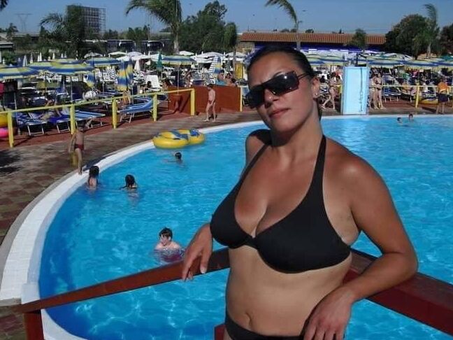 Mix slut milf for play cock
