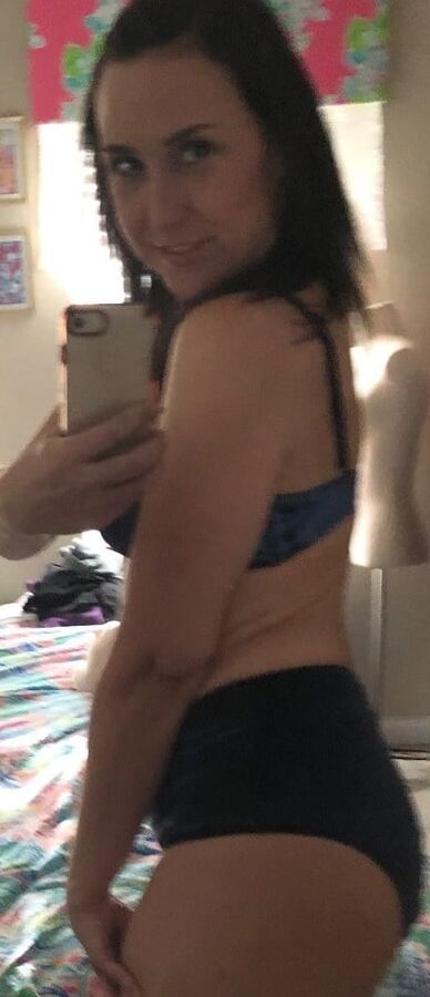 Sexting milf