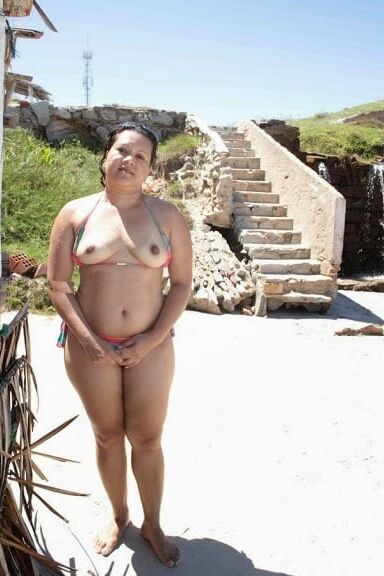 Gordinha Amadora Exibida Na Praia
