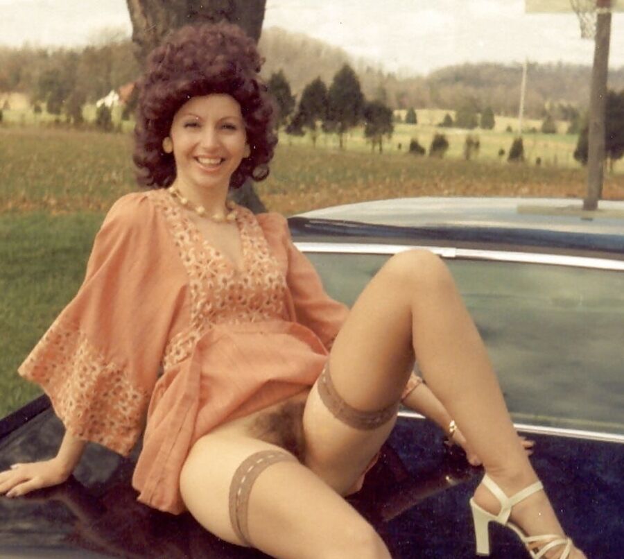 Vintage Hot Wivers vol.