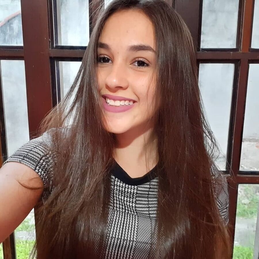 Beatriz a putinha para cum tributos