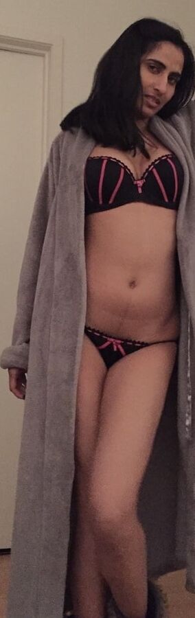 Low Resolution Pics of Slut