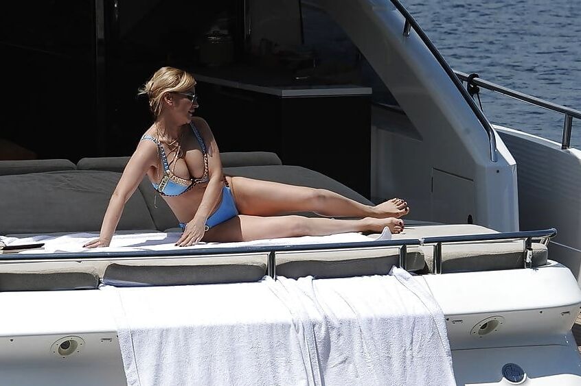 turkish celebrity songul karli