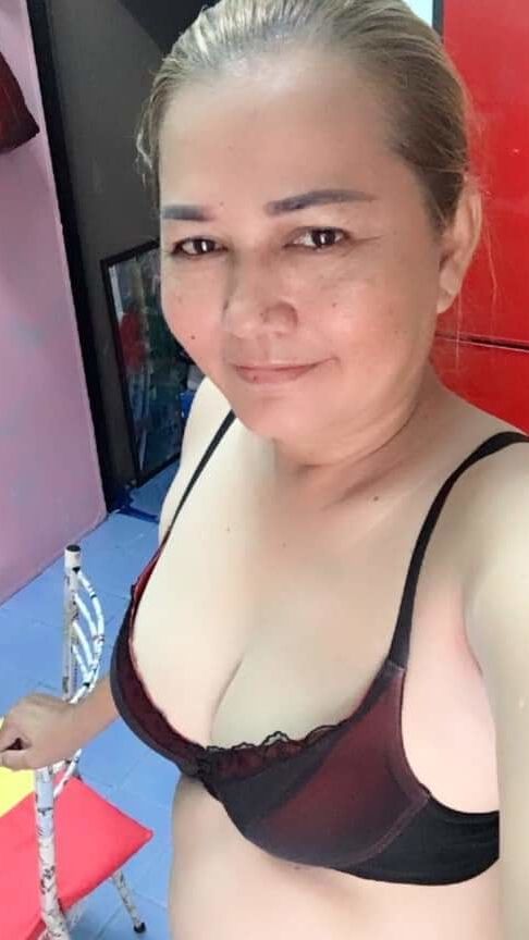 Momxxx.