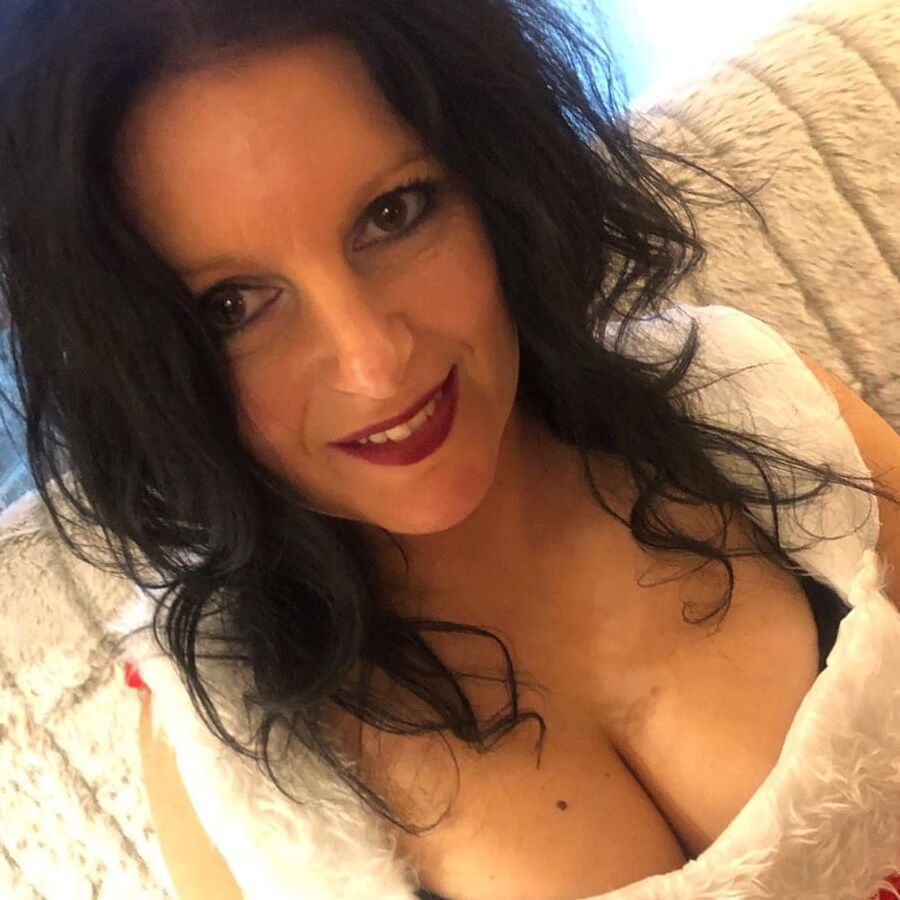 Perfect Country MILF