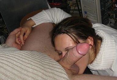 j&;aime lecher des couilles
