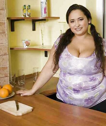 Huge Tits Naughty Latina Mami