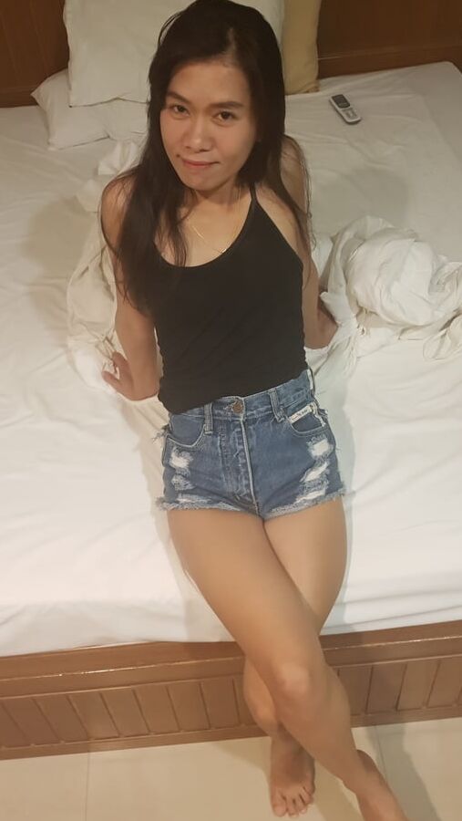 Sub Suzy: In Room Photo Session