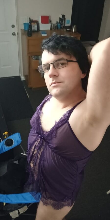 Sissy Sally Cumslut wants to lick cum
