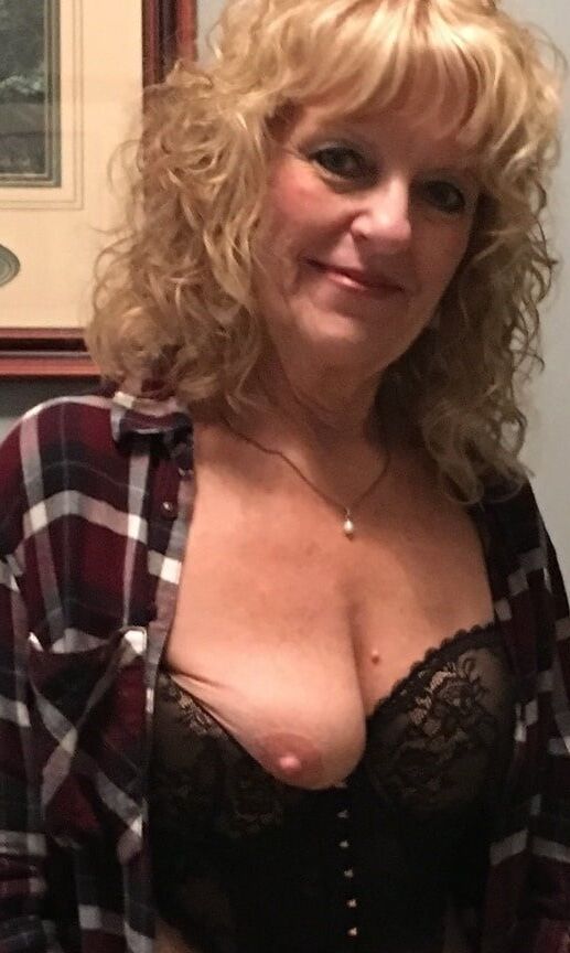 Caryl In Black Lingerie