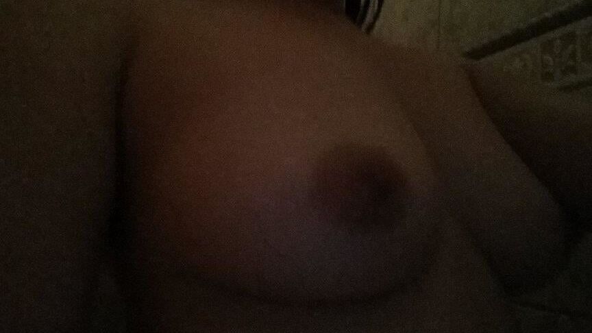Latina Shower Selfies
