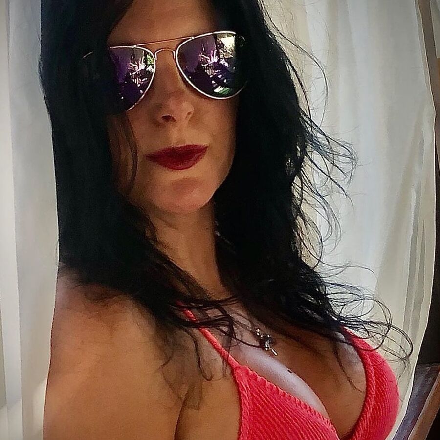 Perfect Country MILF