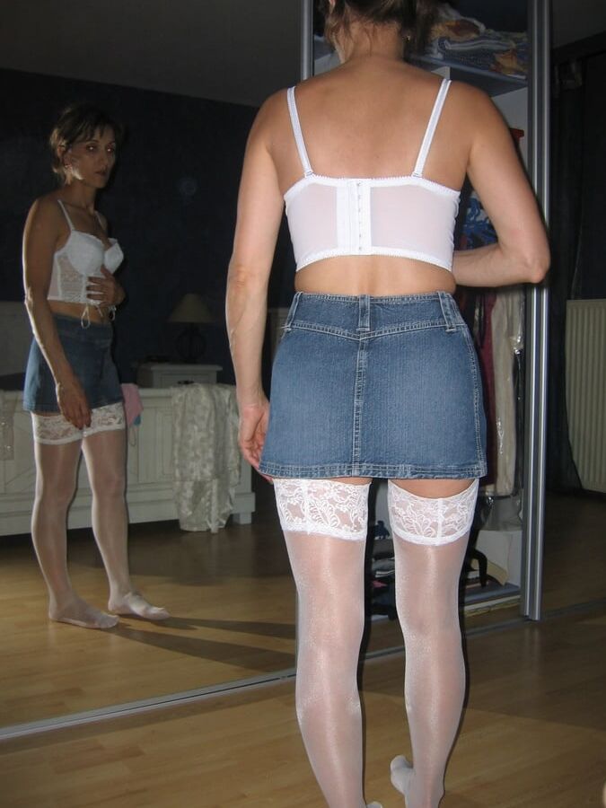 Women Need Exposure - Another Sexy MILF