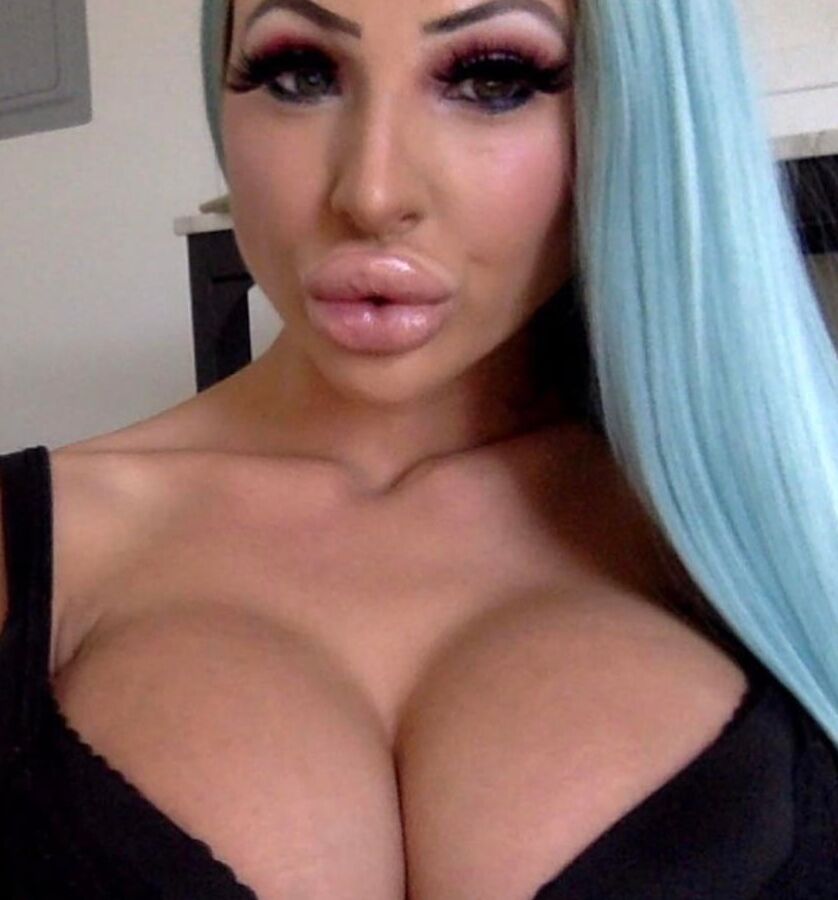 Bimbo - Enhanced fucktoys