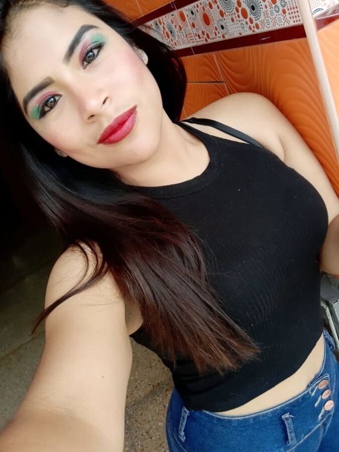 Fiorella, Peru (Vol.)