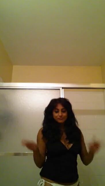 Afghana Khan wanted to show me her brown pussy