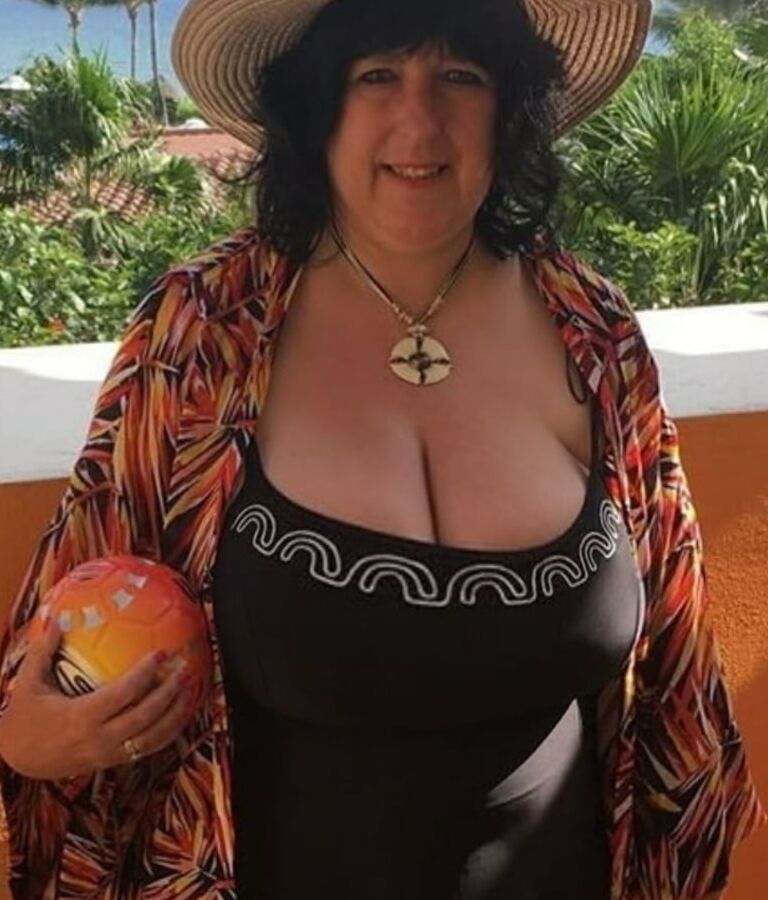 MILF Mature for Young Boys