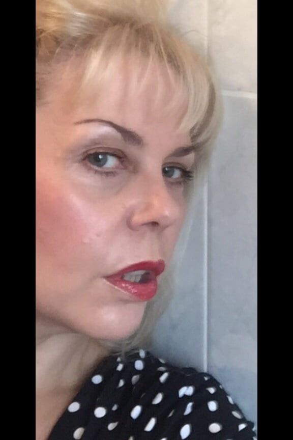 UK MARRIED SLUT THAT I FUCK IN GREECE EVERY SUMMER