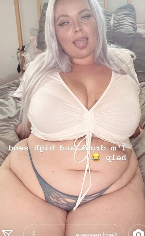 Beautiful Big Blonde!