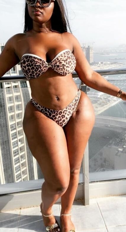 Sexy hourglass thick pear Pandula