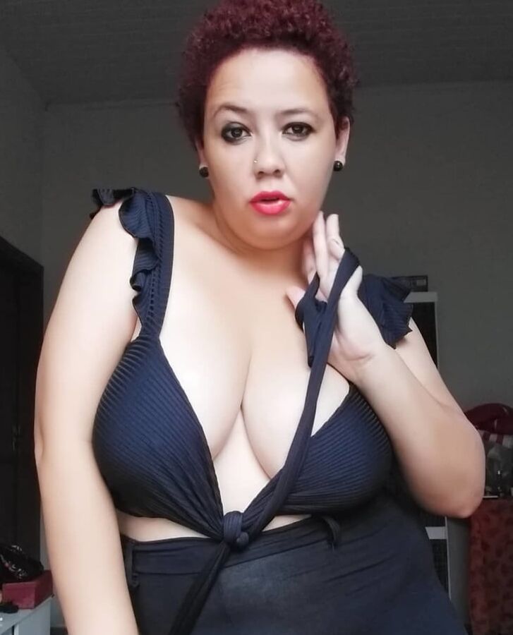 BBW Slave loves facial