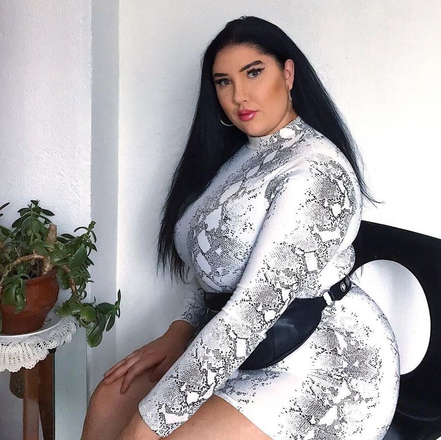 Finnish big tits BBW hottie Anni