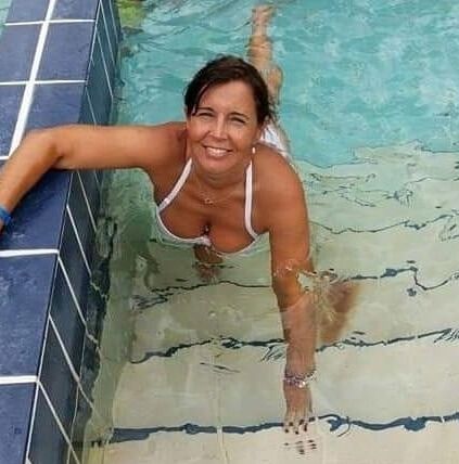Hot mature Fernanda - comment and rate