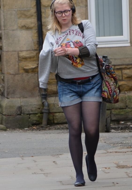 Street Pantyhose - Nerdy Brit Chubster