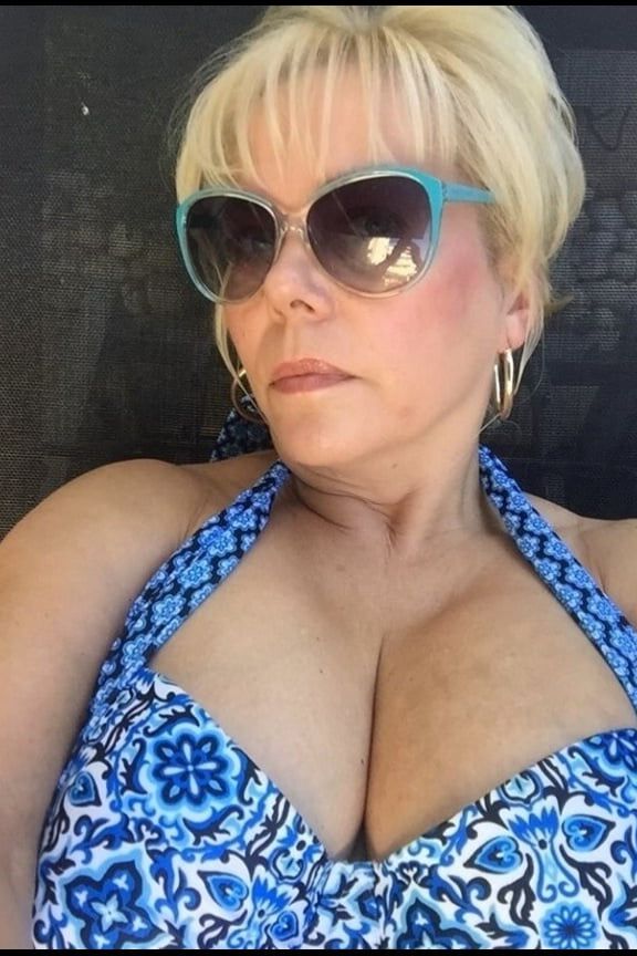 UK MARRIED SLUT THAT I FUCK IN GREECE EVERY SUMMER