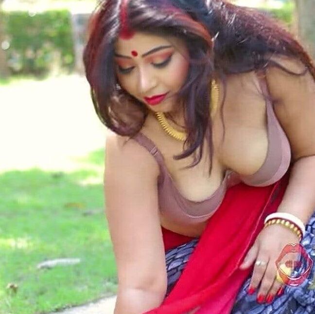 Hot Muslim Woman