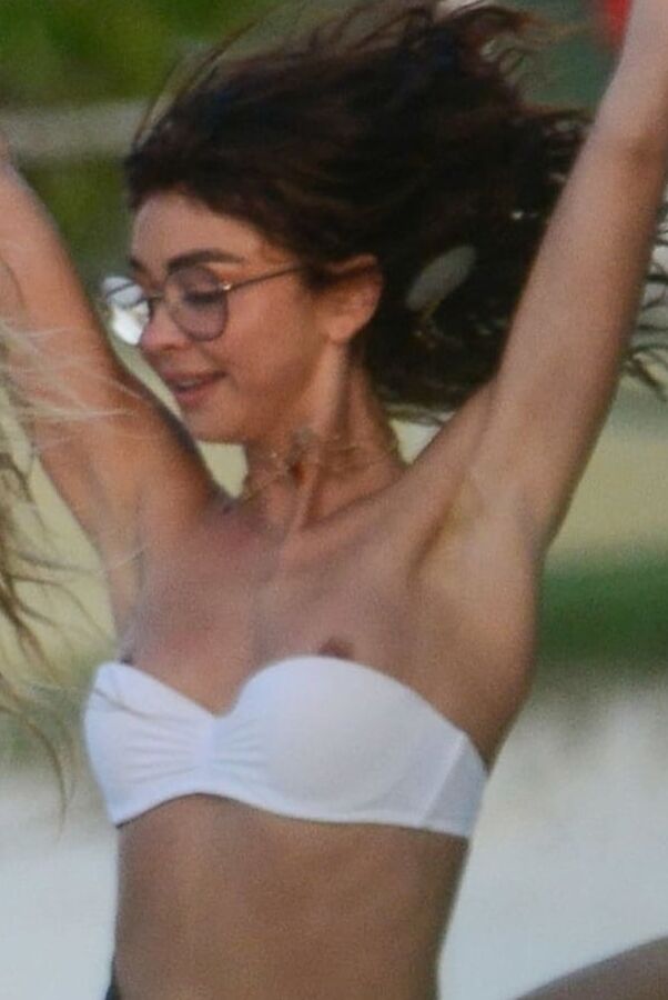 Sarah Hyland Armpits