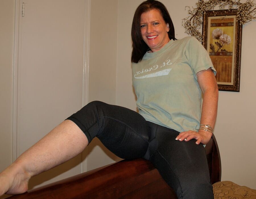 Hardcore milfs posing