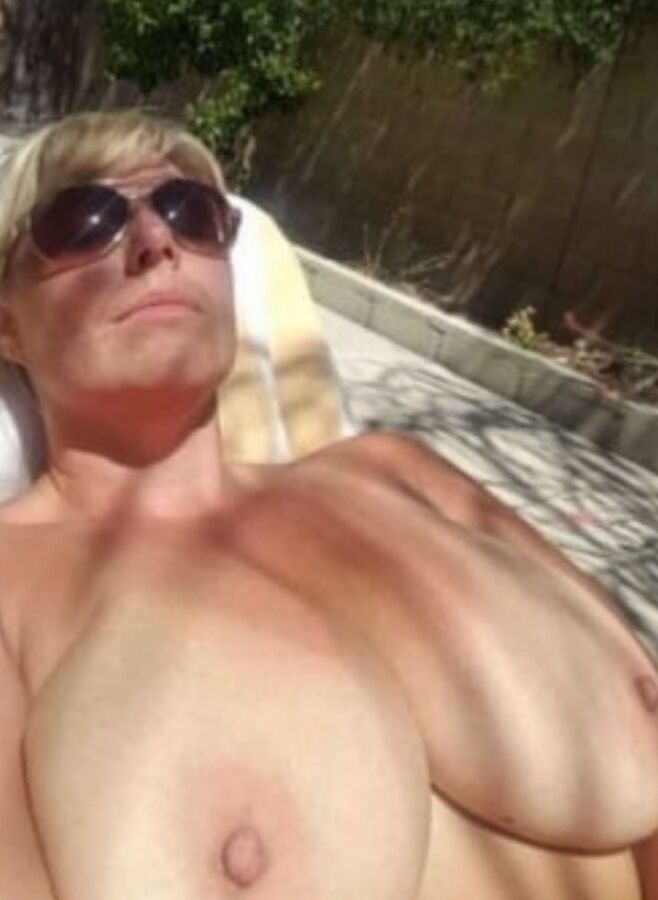 Big Tits Mature Mom Who want young Dick